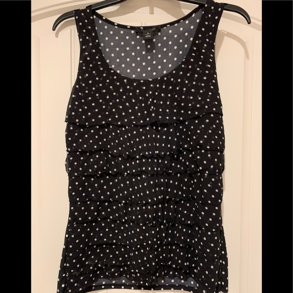 White House Black Market Tops - 🌿WHITE HOUSE/BLACK MARKET ruffle tank.